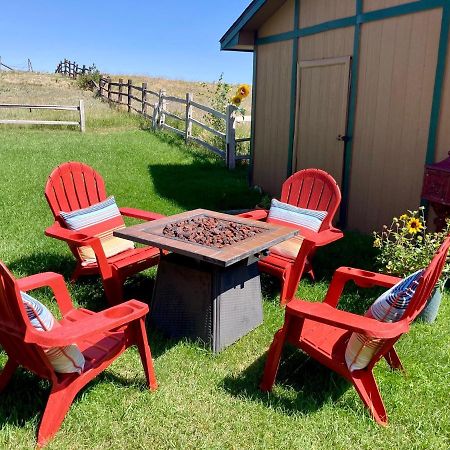 Yellowstone Cattle Baron Ensuite, Private Entrance & Parking - Prairie Rose B&B 샤이엔 외부 사진