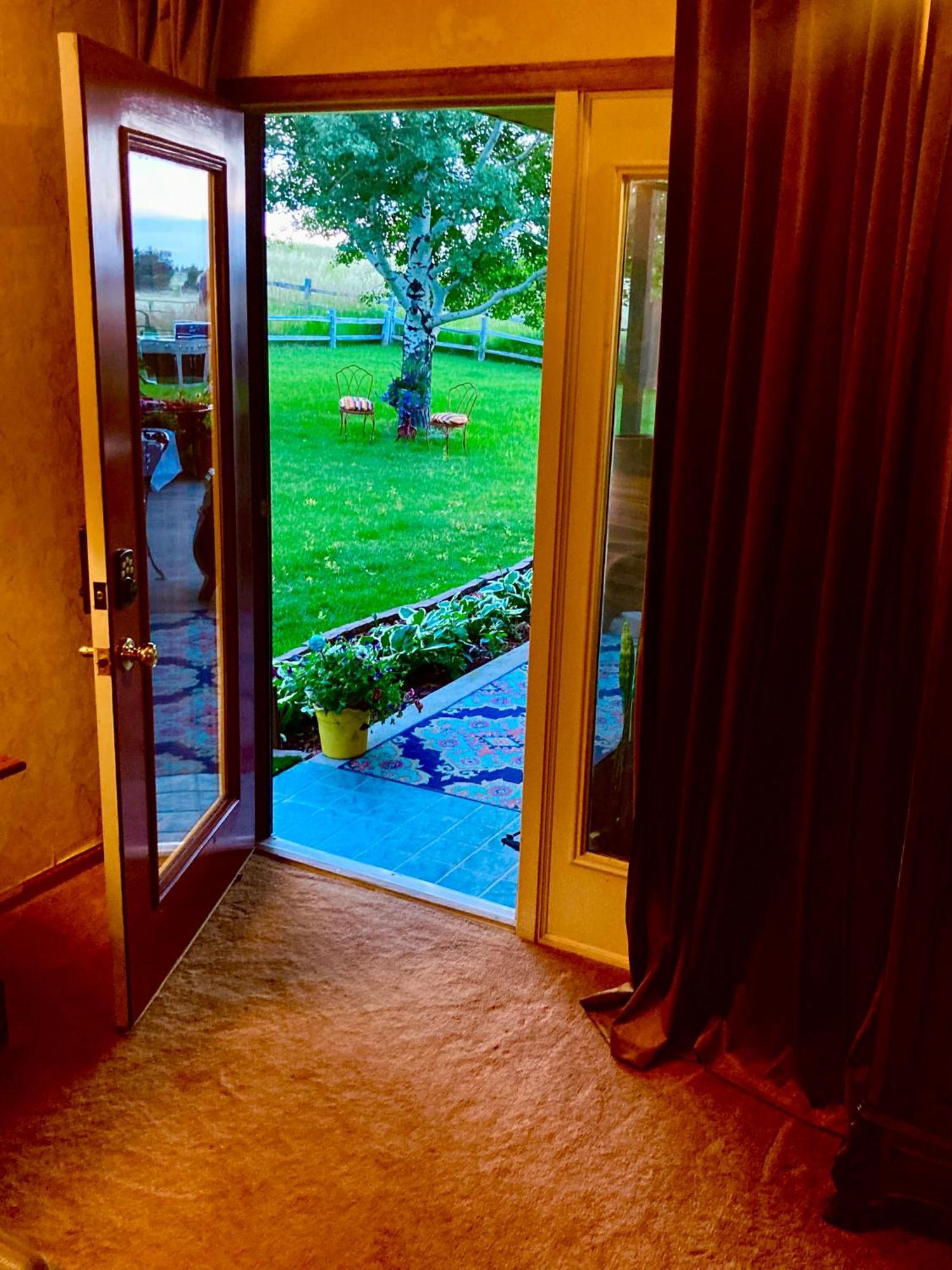 Yellowstone Cattle Baron Ensuite, Private Entrance & Parking - Prairie Rose B&B 샤이엔 외부 사진
